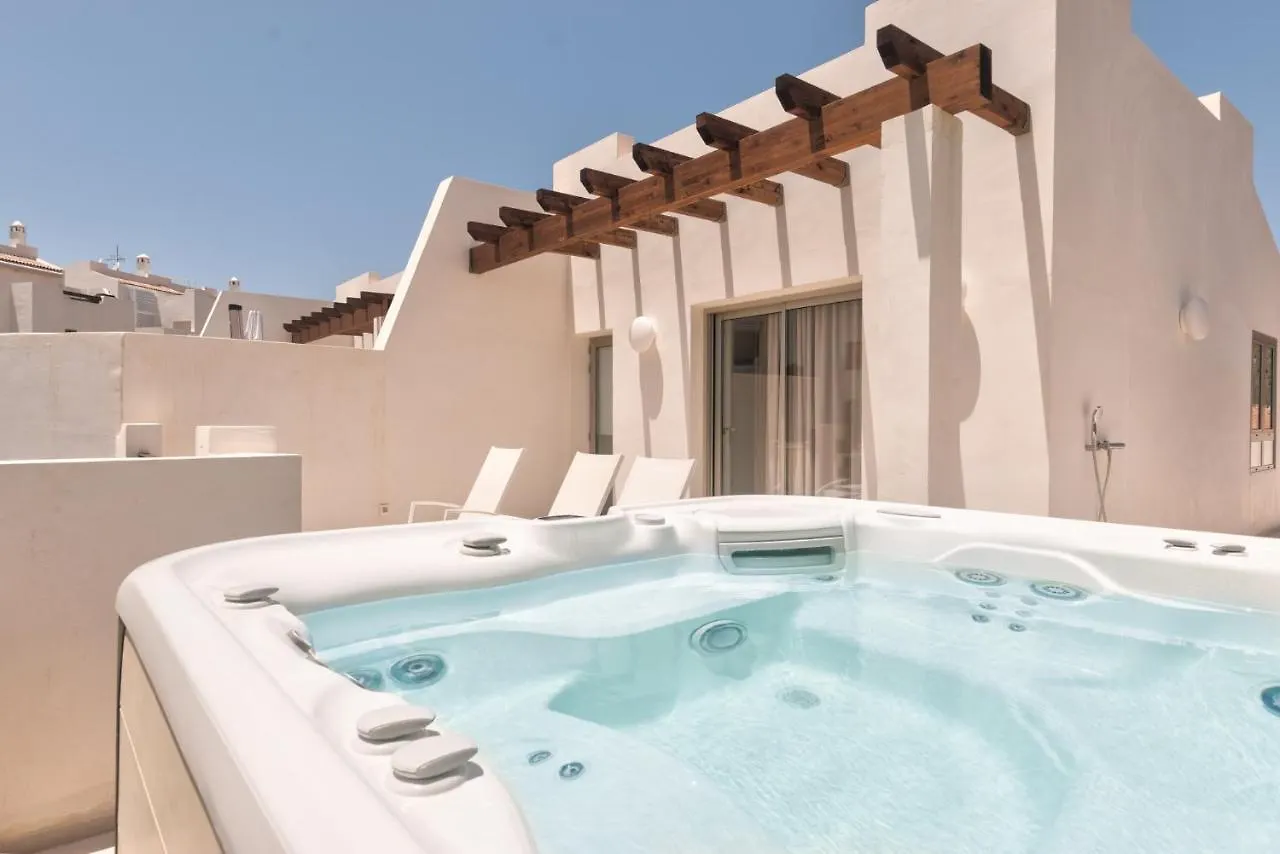 בית נופש הוילה פאלם-מאר Bentor 3-1 Penthouse Jacuzzi Pool View 3B